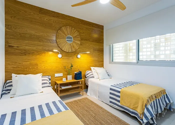 Sea View Wave Higueron - Penthouse Solarium With Jacuzzi * פואנגירולה